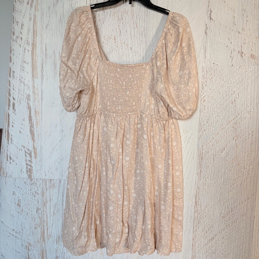 Beige Floral Tie-Front Dress - Picture 6 of 6